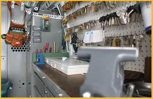 Phoenix Advantage Locksmith Phoenix, AZ 602-687-4452 - 16-mobile-locksmith